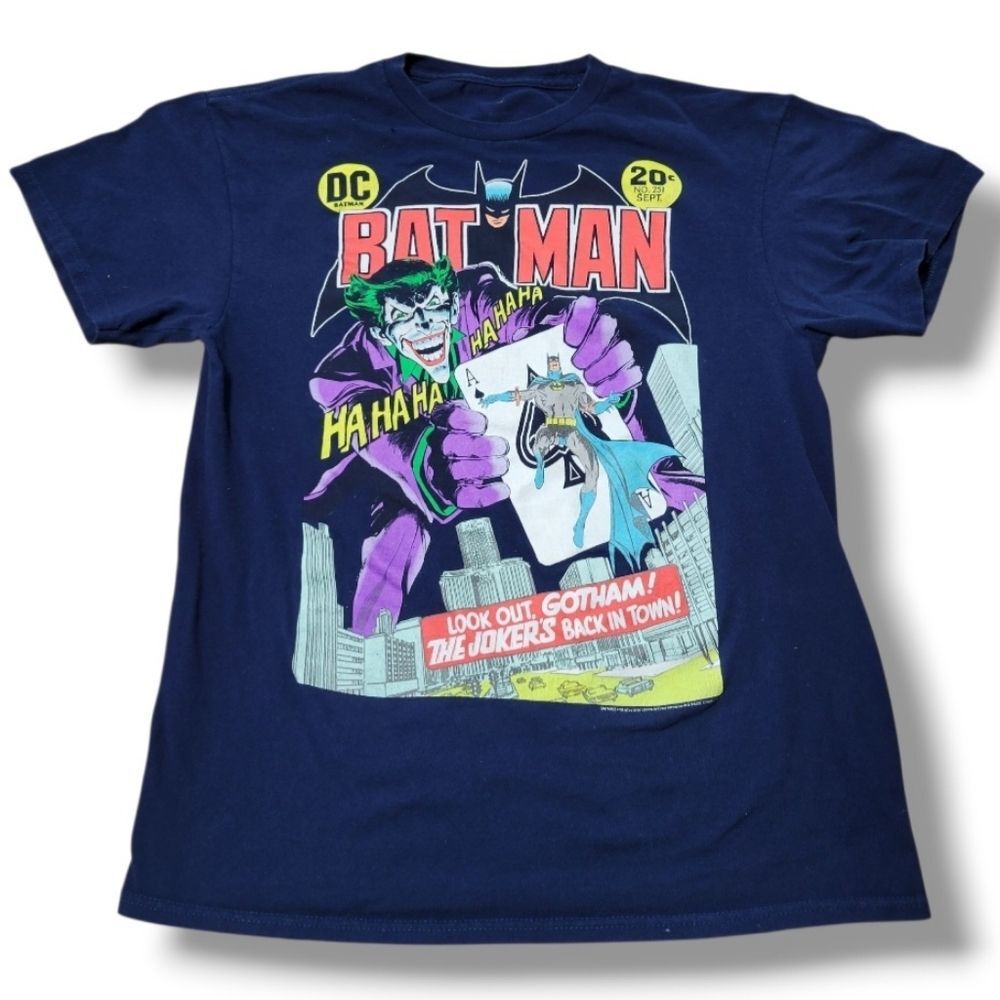 Batman Shirt Size Small DC Comics T-Shirt Joker Gotham Graphic T-Shirt Tiny Flaw